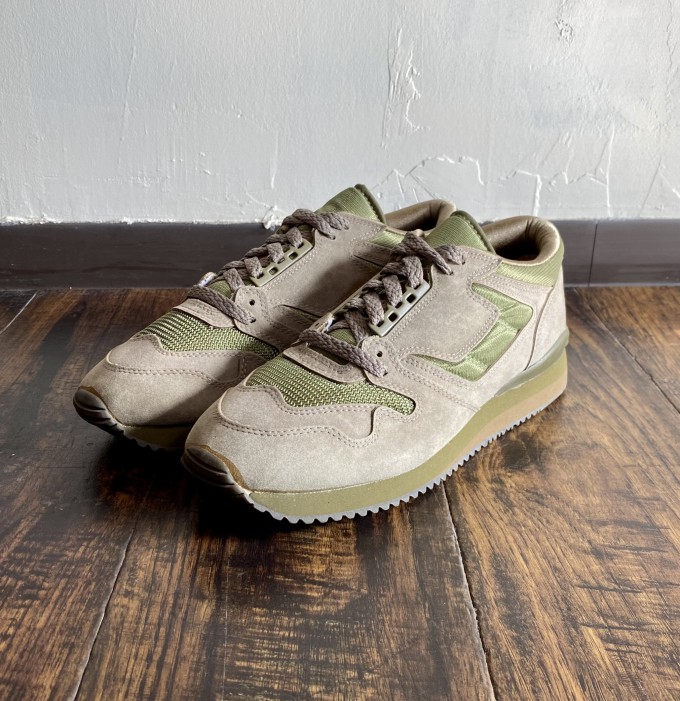 D/S 90's British Army Green Trainers Size6
