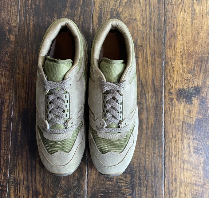 D/S 90's British Army Green Trainers Size6